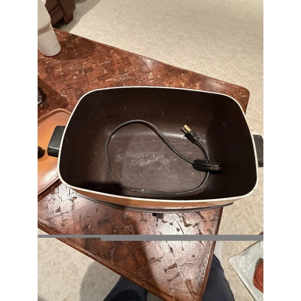 Vintage West Bend 6 Quart Slow Cooker Ombre Metal Lid